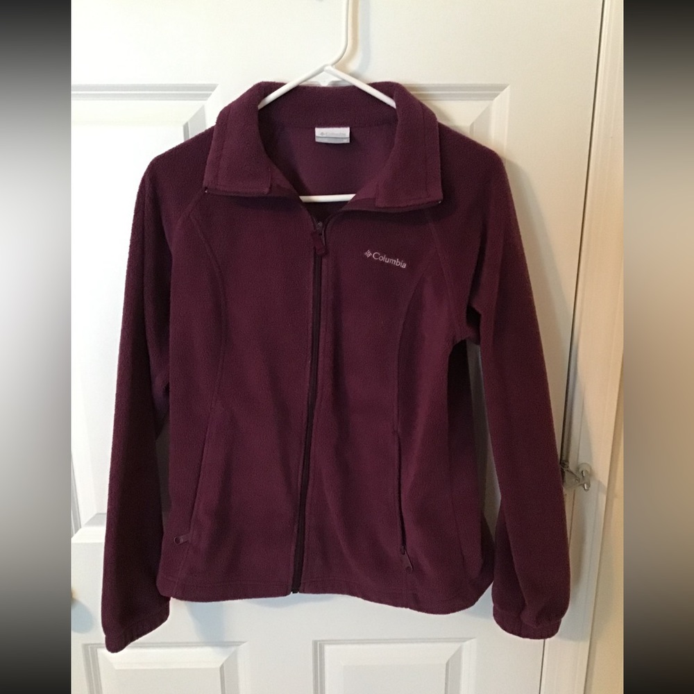 Burgundy Columbia Soft Jacket Size Medium 🐙